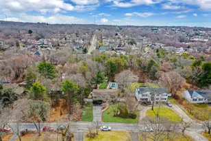 76 Hollywood Ave, Selden, NY 11784 - Photo 3