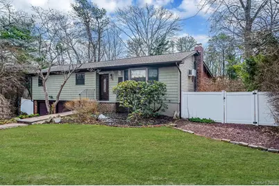 76 Hollywood Avenue, Selden, NY 11784 - Photo 7