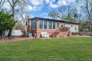 76 Hollywood Ave, Selden, NY 11784 - Photo 11