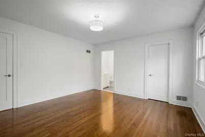 319 Wagner Avenue, Mamaroneck, NY 10543 - Photo 9