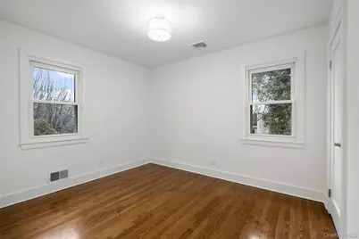 319 Wagner Avenue, Mamaroneck, NY 10543 - Photo 11