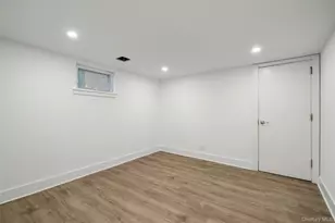 319 Wagner Ave, Mamaroneck, NY 10543 - Photo 17