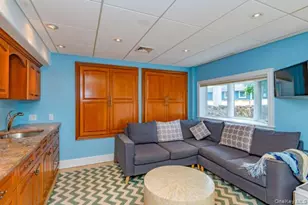 27 W Tiana Rd, Hampton Bays, NY 11946 - Photo 19