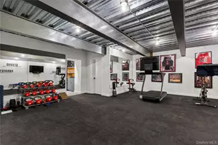 9 Brittany Ln, New Rochelle, NY 10805 - Photo 29