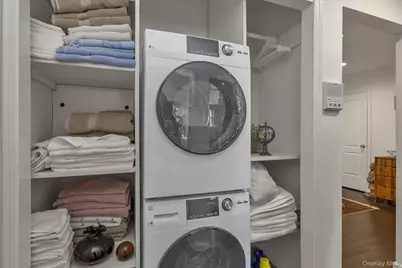 1203 E Broadway #G22, Hewlett, NY 11557 - Photo 15