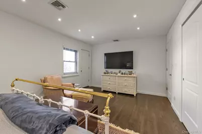 1203 E Broadway #G22, Hewlett, NY 11557 - Photo 11