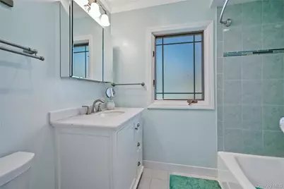 425 Washington Avenue, Pelham, NY 10803 - Photo 19