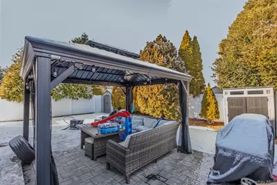 36 Hart Street, Farmingdale, NY 11735 - Photo 33