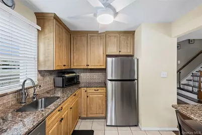 36 Hart Street, Farmingdale, NY 11735 - Photo 9