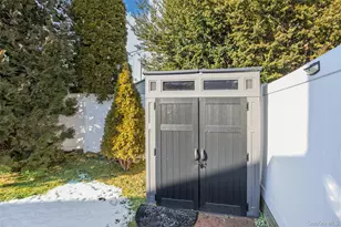 36 Hart St, Farmingdale, NY 11735 - Photo 35