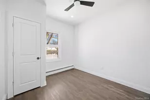 78 Roslyn St, Islip Terrace, NY 11752 - Photo 5