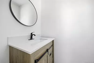 78 Roslyn Street, Islip Terrace, NY 11752 - Photo 23