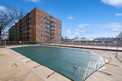 54-40 Little Neck Parkway #6M, Little Neck, NY 11362 - Photo 25