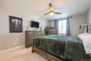 54-40 Little Neck Pkwy, Little Neck, NY 11362 - Photo 17