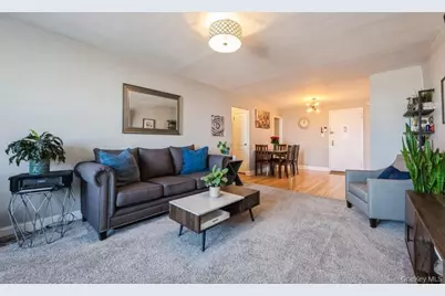 54-40 Little Neck Parkway #6M, Little Neck, NY 11362 - Photo 13