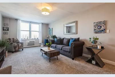 54-40 Little Neck Parkway #6M, Little Neck, NY 11362 - Photo 3
