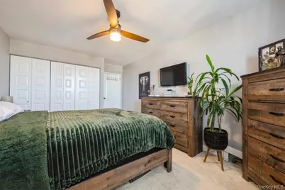 54-40 Little Neck Parkway #6M, Little Neck, NY 11362 - Photo 19