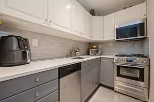 54-40 Little Neck Pkwy, Little Neck, NY 11362 - Photo 7