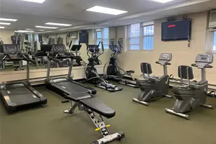 54-40 Little Neck Pkwy, Little Neck, NY 11362 - Photo 23