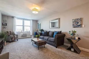 54-40 Little Neck Pkwy, Little Neck, NY 11362 - Photo 11