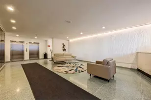 54-40 Little Neck Pkwy, Little Neck, NY 11362 - Photo 25