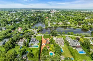 259 Lakeview Ave W, Brightwaters, NY 11718 - Photo 9