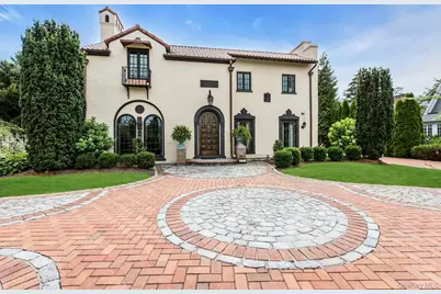 259 Lakeview Avenue W, Brightwaters, NY 11718 - Photo 1