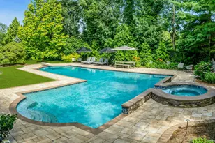 259 Lakeview Ave W, Brightwaters, NY 11718 - Photo 19