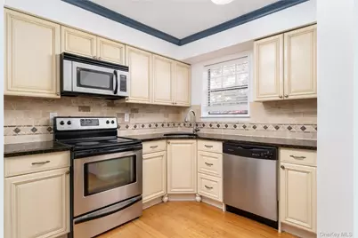 34 Shinnecock Avenue, East Quogue, NY 11942 - Photo 7