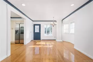 34 Shinnecock Ave, East Quogue, NY 11942 - Photo 5