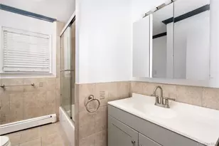 34 Shinnecock Ave, East Quogue, NY 11942 - Photo 7