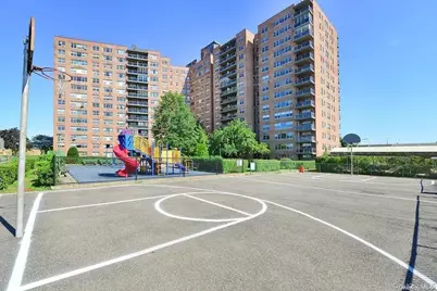 61-20 Grand Central Parkway #A804, Forest Hills, NY 11375 - Photo 25