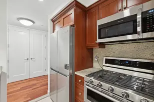 10 City Pl, White Plains, NY 10601 - Photo 17