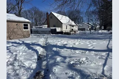 71 Macarthur Avenue, Brentwood, NY 11717 - Photo 13