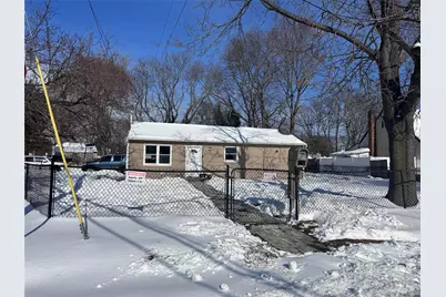 71 Macarthur Avenue, Brentwood, NY 11717 - Photo 21