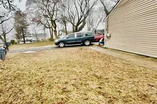 71 Macarthur Ave, Brentwood, NY 11717 - Photo 13