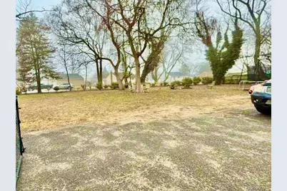 71 Macarthur Avenue, Brentwood, NY 11717 - Photo 25