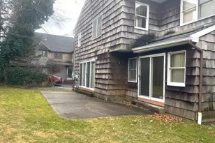 28 Polo Rd, Great Neck, NY 11023 - Photo 29