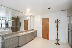 28 Polo Rd, Great Neck, NY 11023 - Photo 19