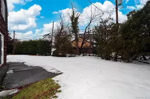 28 Polo Rd, Great Neck, NY 11023 - Photo 25