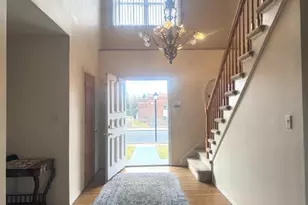 28 Polo Rd, Great Neck, NY 11023 - Photo 3