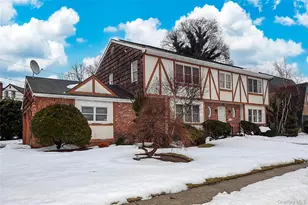 28 Polo Rd, Great Neck, NY 11023 - Photo 29