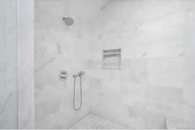 365 Split Rock Road, Syosset, NY 11791 - Photo 23