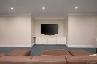 365 Split Rock Rd, Syosset, NY 11791 - Photo 33