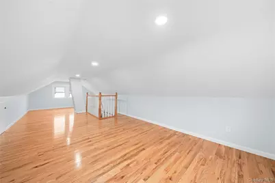 172 Juanita Avenue, Freeport, NY 11520 - Photo 17