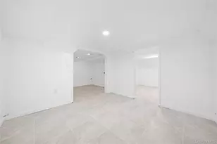 172 Juanita Ave, Freeport, NY 11520 - Photo 23