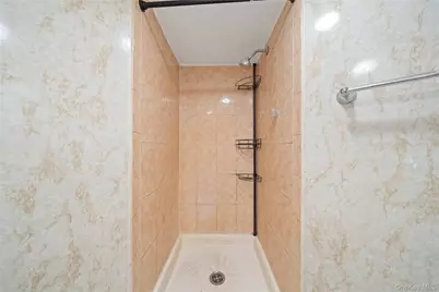 172 Juanita Avenue, Freeport, NY 11520 - Photo 27