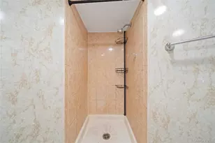 172 Juanita Ave, Freeport, NY 11520 - Photo 27