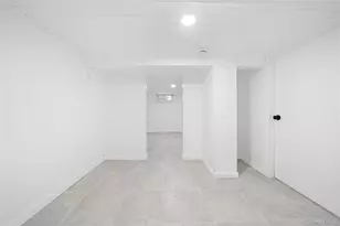 172 Juanita Ave, Freeport, NY 11520 - Photo 21