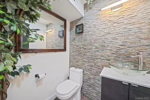 97 Drexelgate Ct, Middle Island, NY 11953 - Photo 23